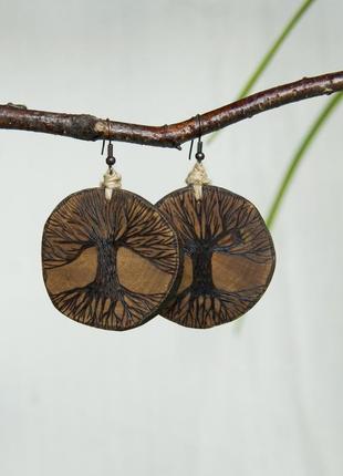 Масивні сережки з деревини ясеню "дерево життя". пірографія.1 фото