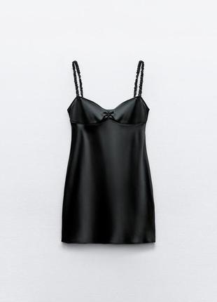 Короткое черное мини платье атлас zara