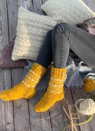 Вовняні шкарпетки неймовірного кольору