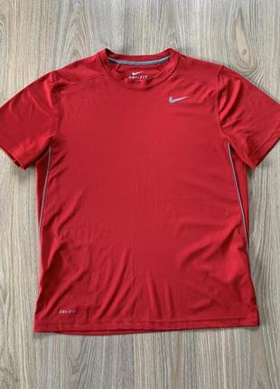 Мужская спортивная беговая футболка nike dri fit