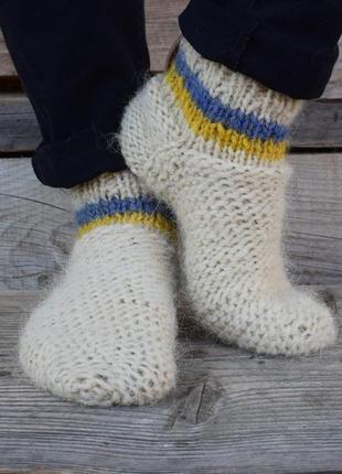 Вовняні шкарпетки з синьо-жовтим орнаментом