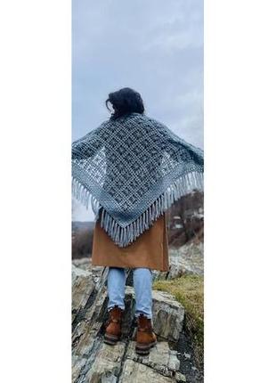 An openwork crocheted  shawl6 фото