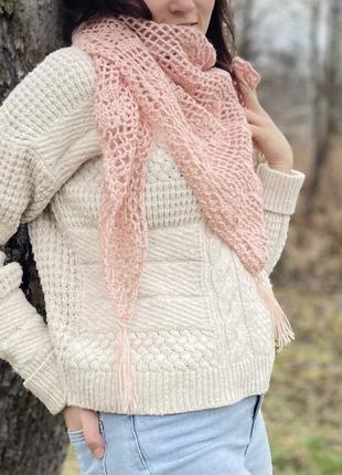An openwork crocheted shawl4 фото