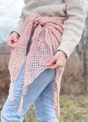 An openwork crocheted shawl6 фото
