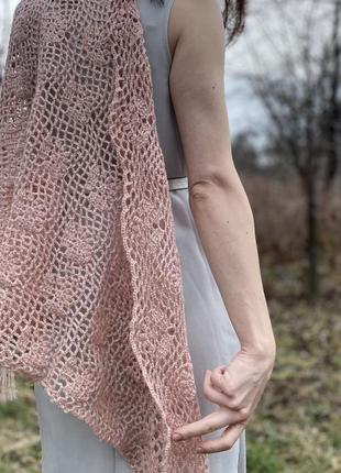 An openwork crocheted shawl8 фото