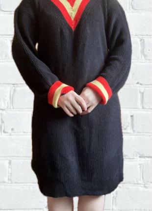 Вязана жіноча сукня