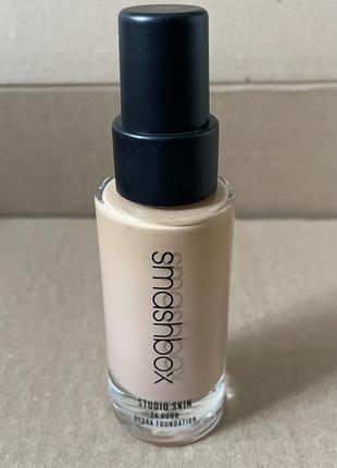 Smashbox studio skin hydra foundation увлажняющая тональная основа для лица 30ml, 2.2 light medium warm peach