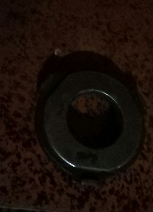 Упорний підшипник корзини зчеплення москвич 401