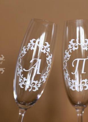 Свадебные бокалы с инициалами2 фото