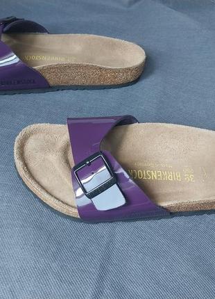 Шлепанцы оригинальные из лакированной кожи birkenstock (неместя) р 397 фото