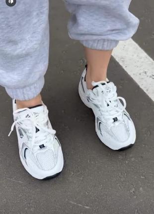 Білі жіночі легкі кросівки, натуральна шкіра, сітка5 фото