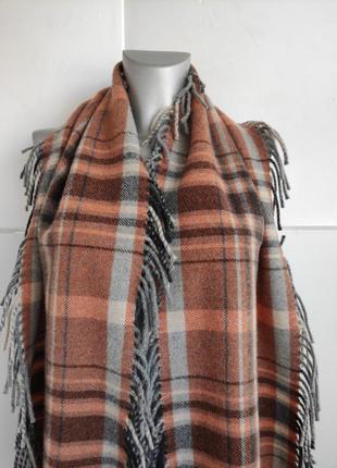 Теплый шерстяной шарф с бахромой pur wolle в клетку