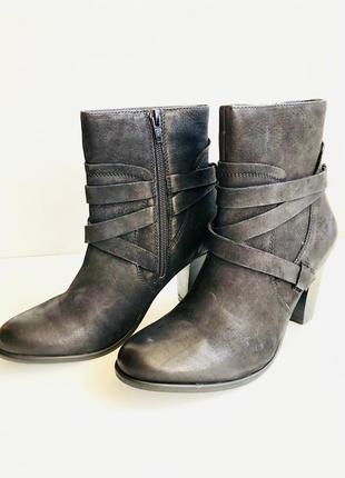 Сапожки фирменные spm shoe&boots оригинальные, в коробке.