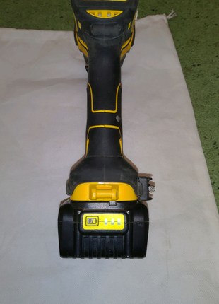 Корпус батареи dewalt dcb182/dcb204 5