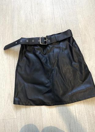 Юбка из эко-кожи