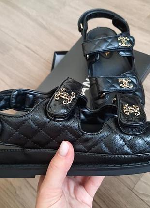 Босоніжки брендові з натуральної шкіри3 фото