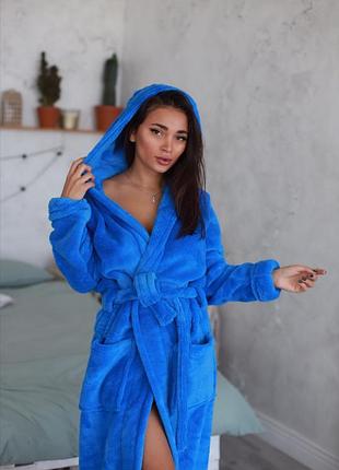 Однотонные махровые халаты с капюшоном 
длинные и короткие, в наличии расцветки и размеры