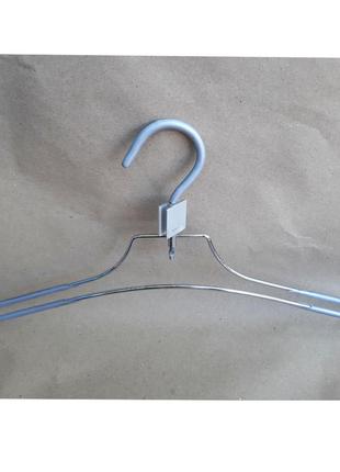 Сіра металева вішалка 43см для одягу