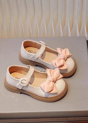 Стильные нарядные туфли для девочек