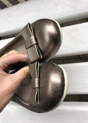 Новые кожаные,серебристые туфли, балетки footglove8 фото