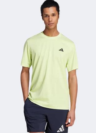Спортивная футболка adidas