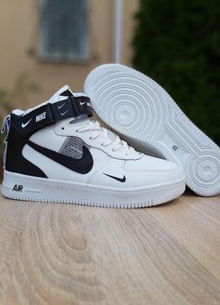 Жіночі кросівки nike air force 1 mid lv8 білі високі