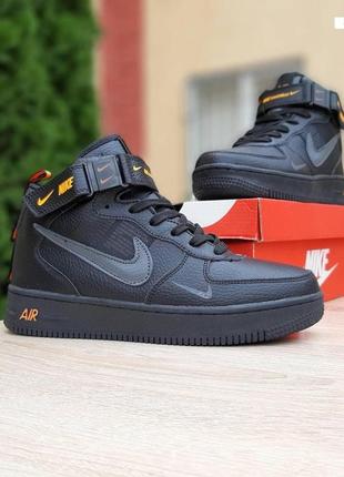 Жіночі кросівки nike air force 1 mid lv8 чорні з помаранчевим високі