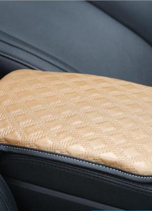 Подушка на подлокотник в салон автомобиля aiwa светло коричневый  02130