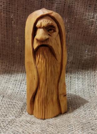 Статуетка бога одіна з дерева ручної роботи. чур одина.