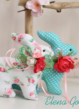 Кролики пасхальные ( бирюзовый в горошек и белый в цветочек)