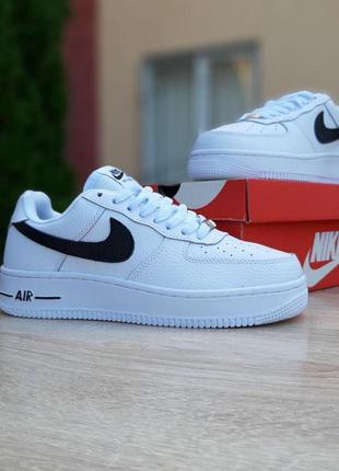 Женские кроссовки nike air force 1 белые с чёрным низкие