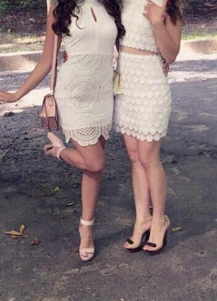 Белое платье кружево короткое нарядное платье