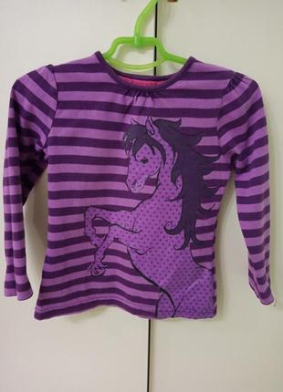 Футболка с длинным рукавом. на 4 года.