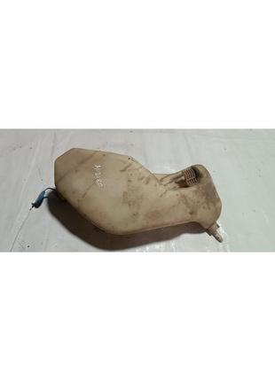 Бачок омивача audi 80