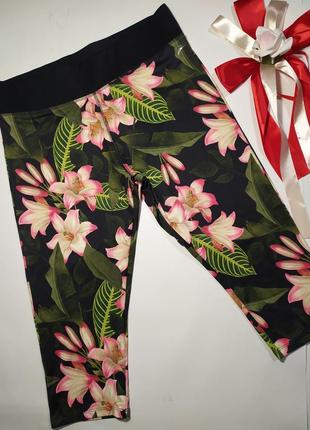 Спортивні бріджи з широким поясом в тропічний принт, розмір м