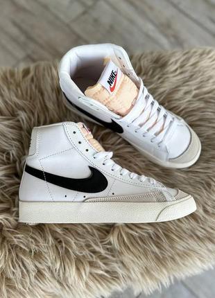 Трендовые женские высокие кеды nike blazer mid 77 vintage white black белые