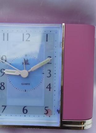 Годинник pearl з будильником, підсвічуванням і плавним ходом.