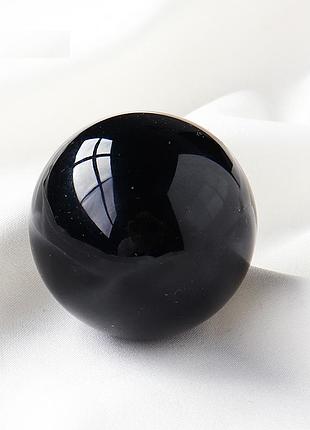 Куля з натурального обсидіану діаметром 38-42 мм, вага ≈ 70-80 г