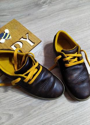 Шкіряні дитячі туфлі clarks 31розмір