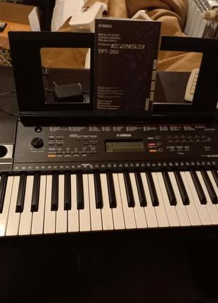 Синтезатор yamaha psr-e263 + стійка1 фото