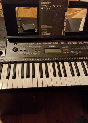 Синтезатор yamaha psr-e263 + стійка2 фото