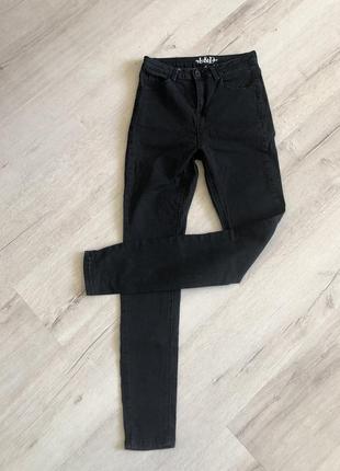 Джинсы скинни