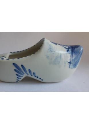 Статуэтка фарфоровая башмак delft holland