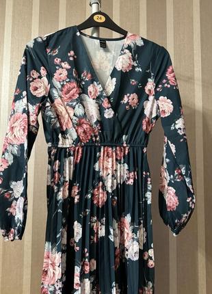 Неперевершена довга сукня плаття квітковий принт на запах плісіровка shein5 фото