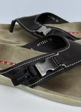 Оригинальные редкие винтажные шлепанцы-сандали prada с декоративной застежкой7 фото