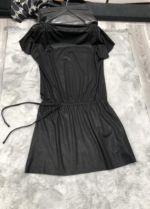 Коротке чорне плаття з напиленням