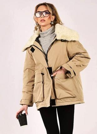 Актуальна якісна весняна жіноча куртка з накладними кишенями куртка з хутром еко