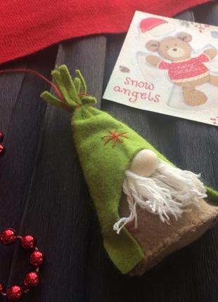 Новорічний декор гном з фетру новорічна іграшка на ялинку3 фото