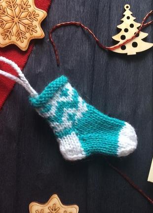 Новорічний декор в'язаний носок новорічна іграшка на ялинку1 фото