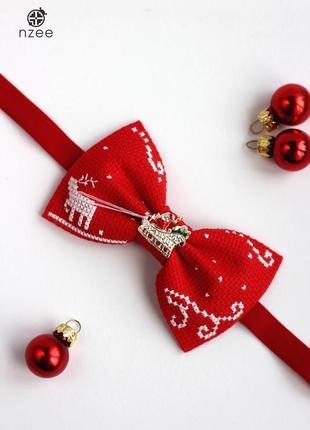 Вышитая галстук-бабочка "christmas magic"